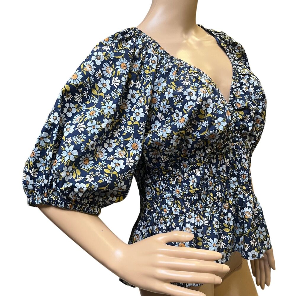 OLD NAVY Smocked V-Neck Peplum Top Blue Ditsy Floral Print Puff Sleeves Sz M NWT - Picture 4 of 8
